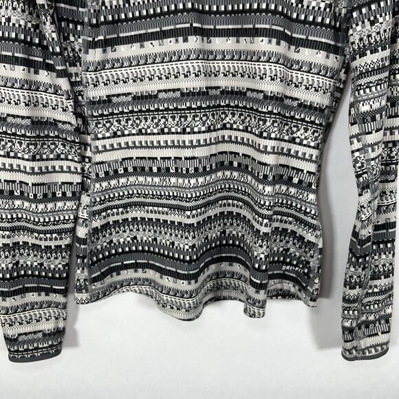 Nike Pro Dri-Fit Half Zip Pullover Jacket Womens Size Medium Gray Geometric - Picture 13 of 13